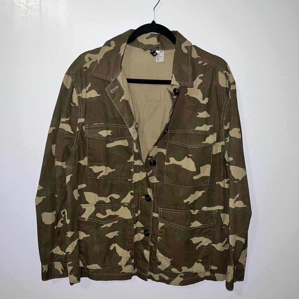 Camouflage button up